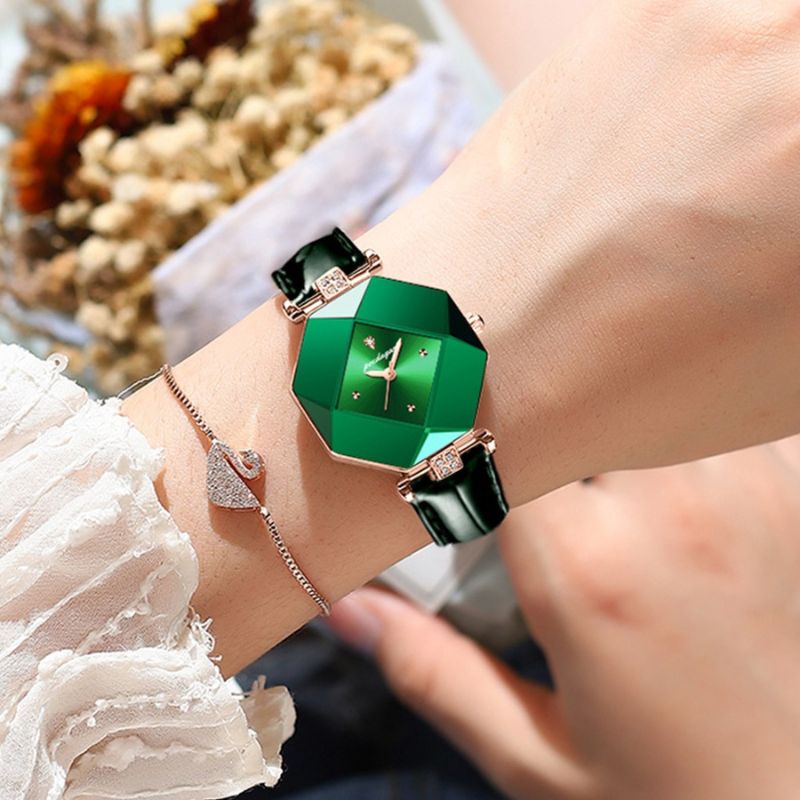 Luxurious Green Diamond Quartz Watch