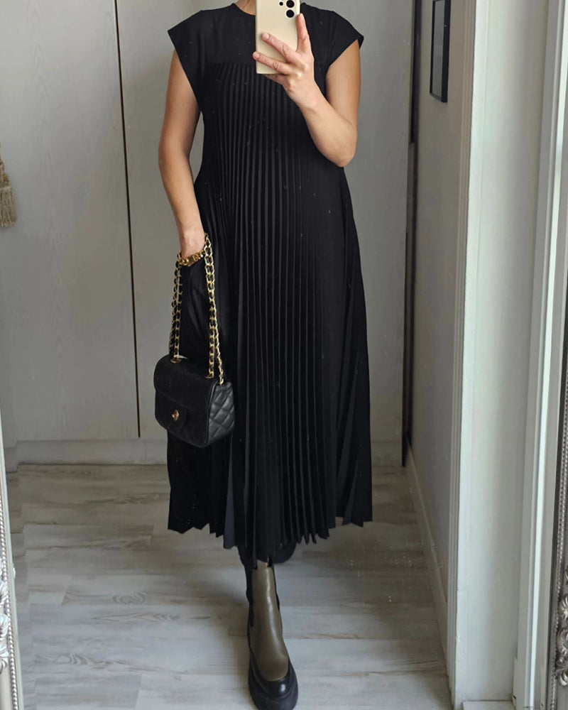 Camilla™ | Sleeveless Dress with Elegant Folds