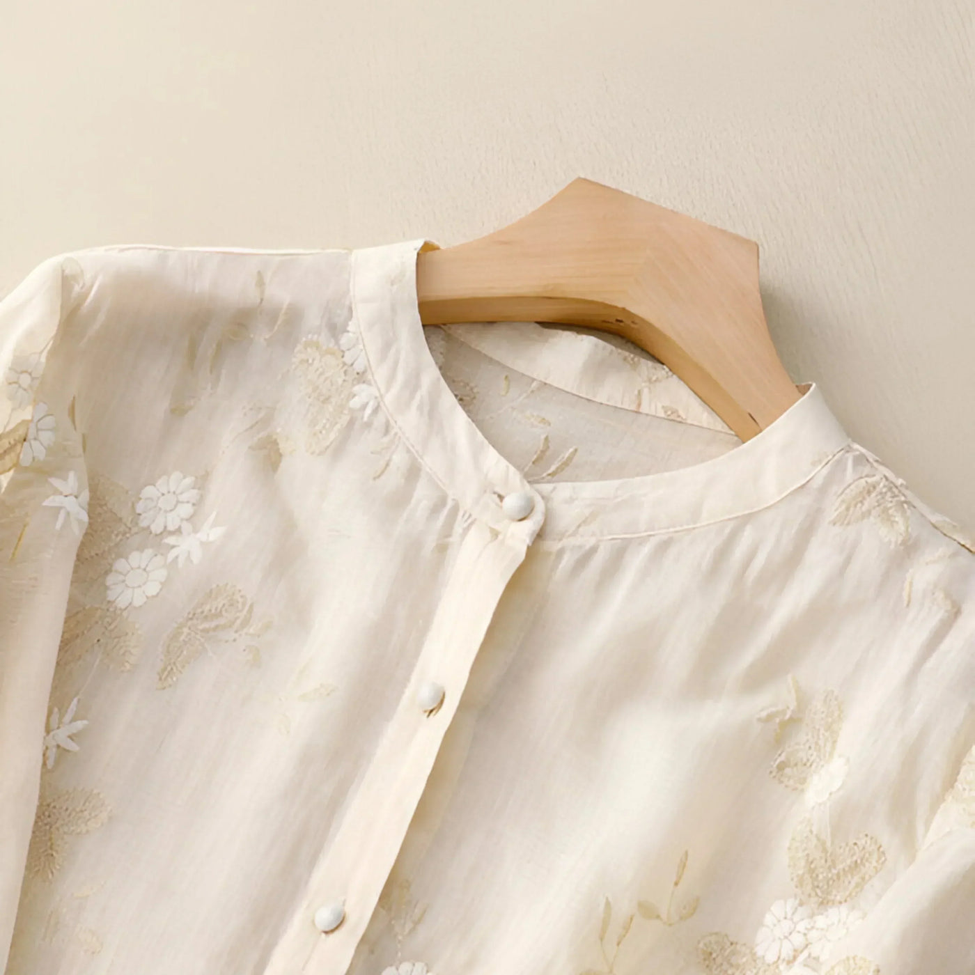 Emma – Light and Elegant Cotton Blouse