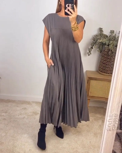 Camilla™ | Sleeveless Dress with Elegant Folds