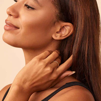 Has a ball earring | Gold 16k