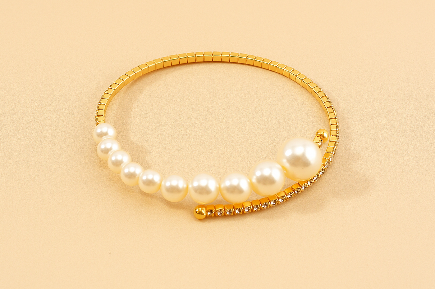 Elegant rhinestone bracelet with pearl details