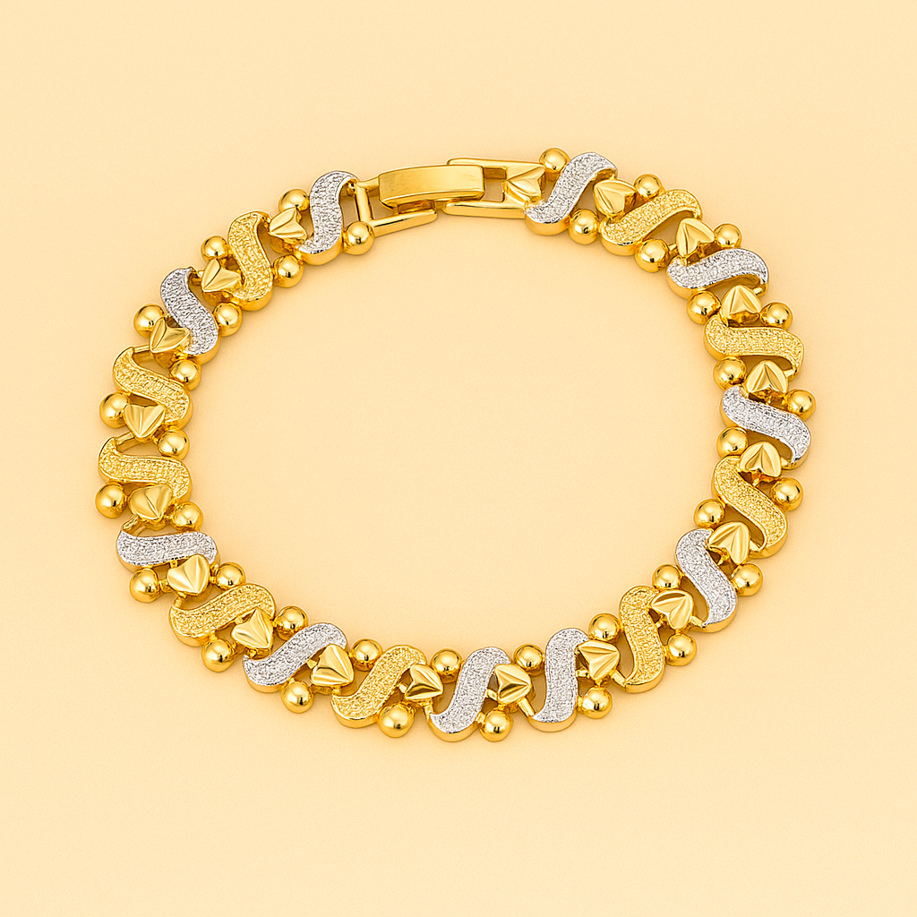 Elegant heart bracelet in gold - the perfect gift for her