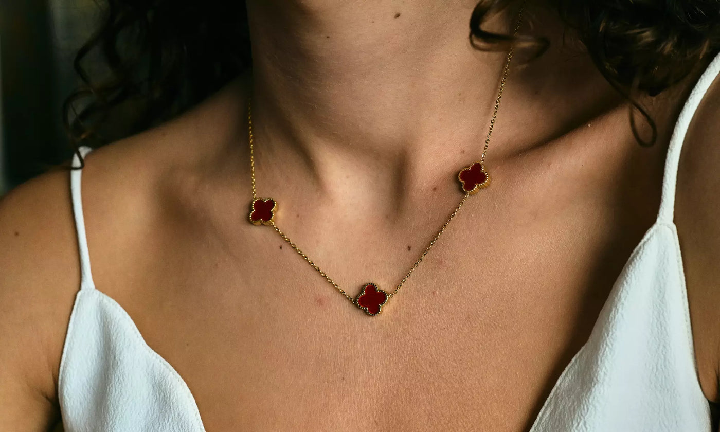 CLOVER NECKLACE 10 DESIGNS | RED
