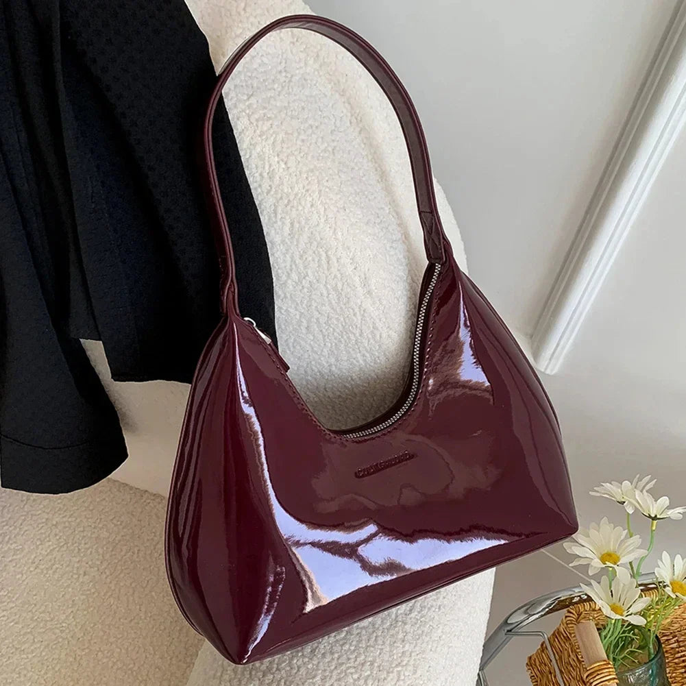 vera™ – glossy burgundy shoulder bag in patent look