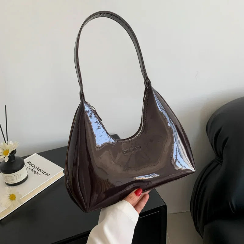vera™ – glossy burgundy shoulder bag in patent look