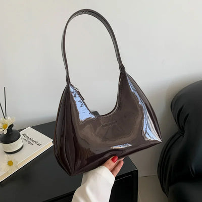 vera™ – glossy burgundy shoulder bag in patent look