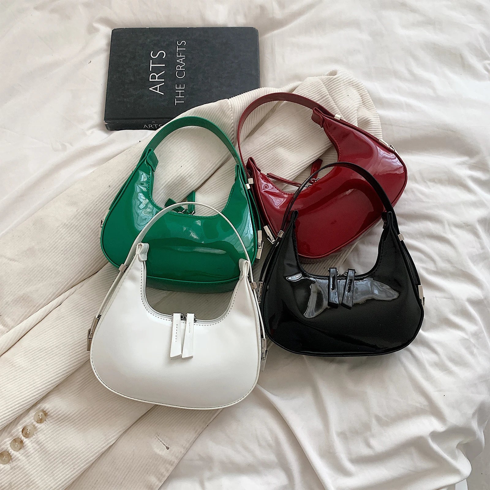 bella™ – vintage half-moon shoulder bag