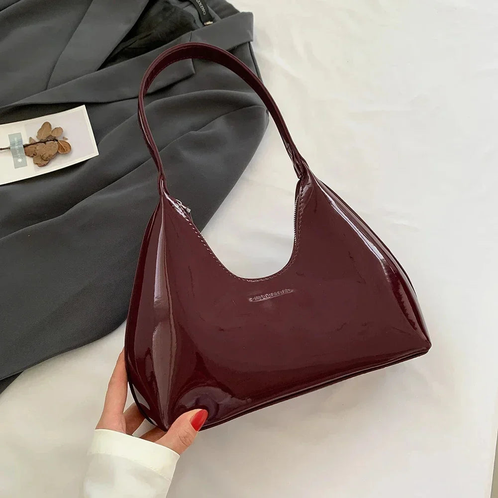 vera™ – glossy burgundy shoulder bag in patent look