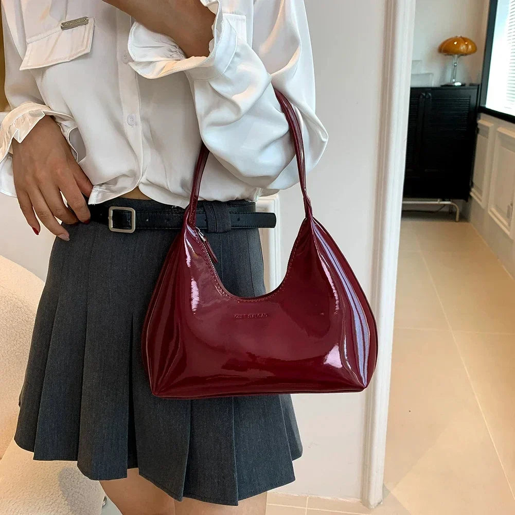 vera™ – glossy burgundy shoulder bag in patent look