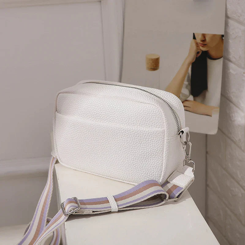 nora™ – practical cream-colored everyday bag