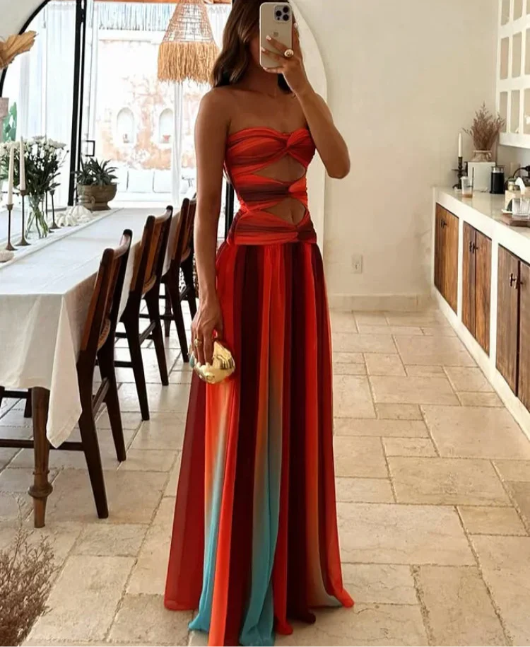 Rosea Timeless Maxi Dress with a Fitted Cut