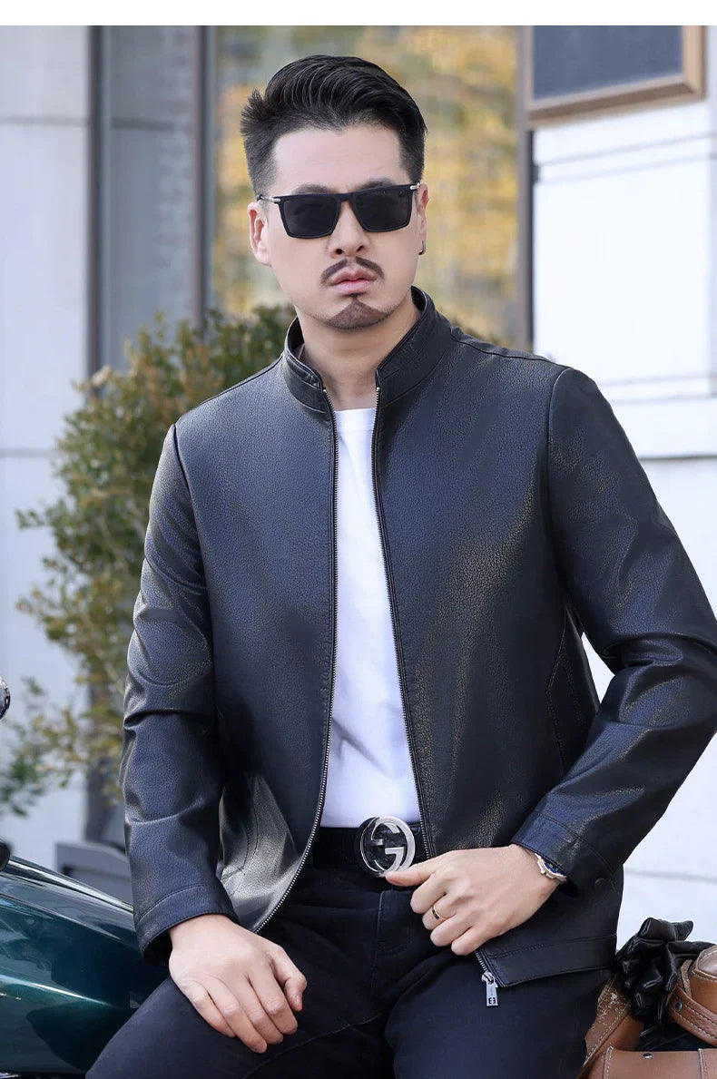 Loke™ Noir – Elegant leather coat with high collar and clean lines