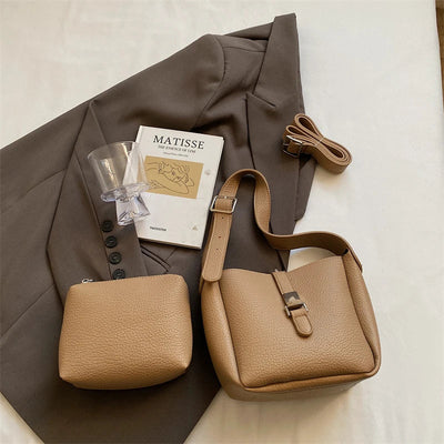 iris™ – modern bucket bag in leather look