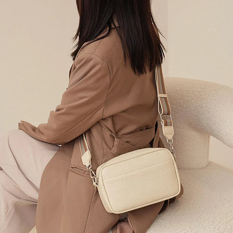 nora™ – practical cream-colored everyday bag