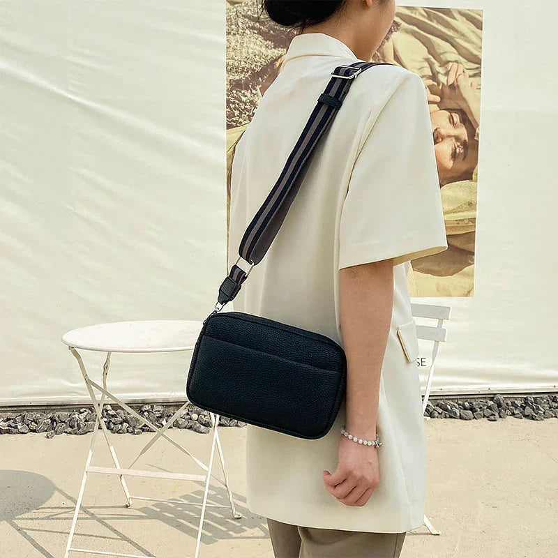 nora™ – practical cream-colored everyday bag