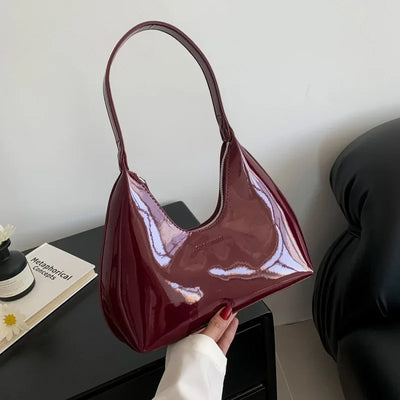 vera™ – glossy burgundy shoulder bag in patent look