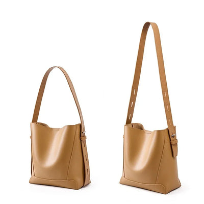 tine™ – elegant sand-colored shoulder bag with belt handle