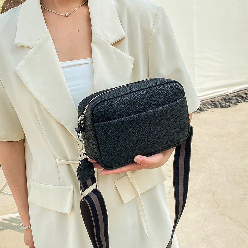 nora™ – practical cream-colored everyday bag