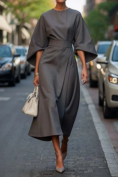 Sophia Dress – Timeless Elegance with Beautiful Details