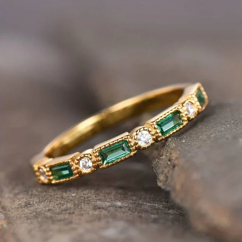 Alexia | Gold Ring with Green Zircon Inlay