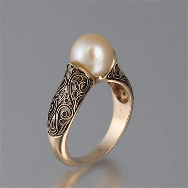 Felicity | Vintage Gold Pearl Ring