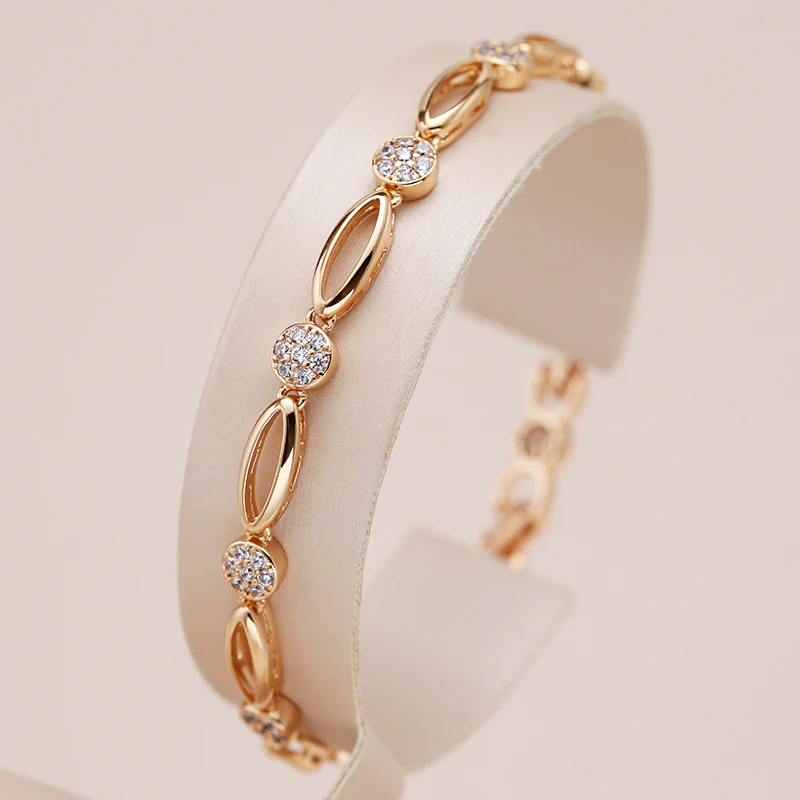 Elegant Bracelet in Zirconia Gold