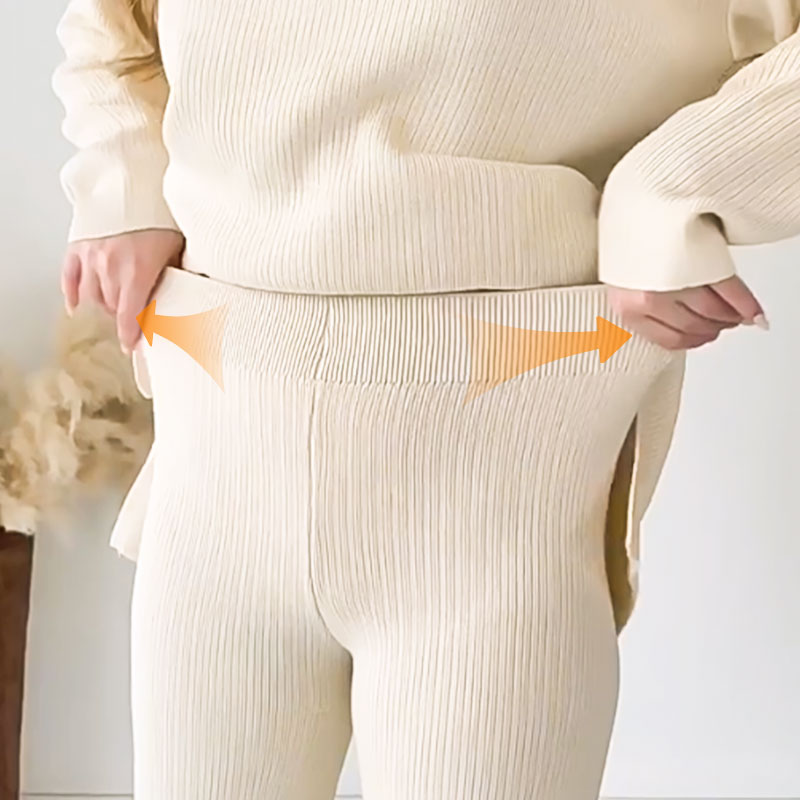 Amalia - Casual Two-Piece Set with V-Neck and Slit